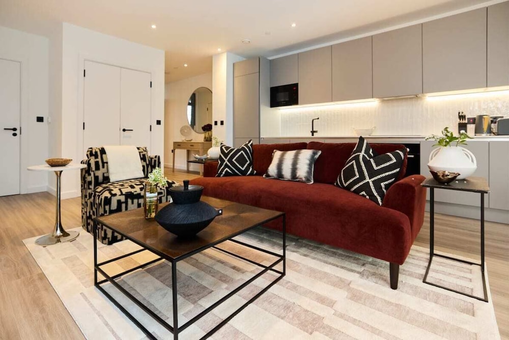 The Tottenham Hale Crib - Trendy 2bdr Flat With Balcony