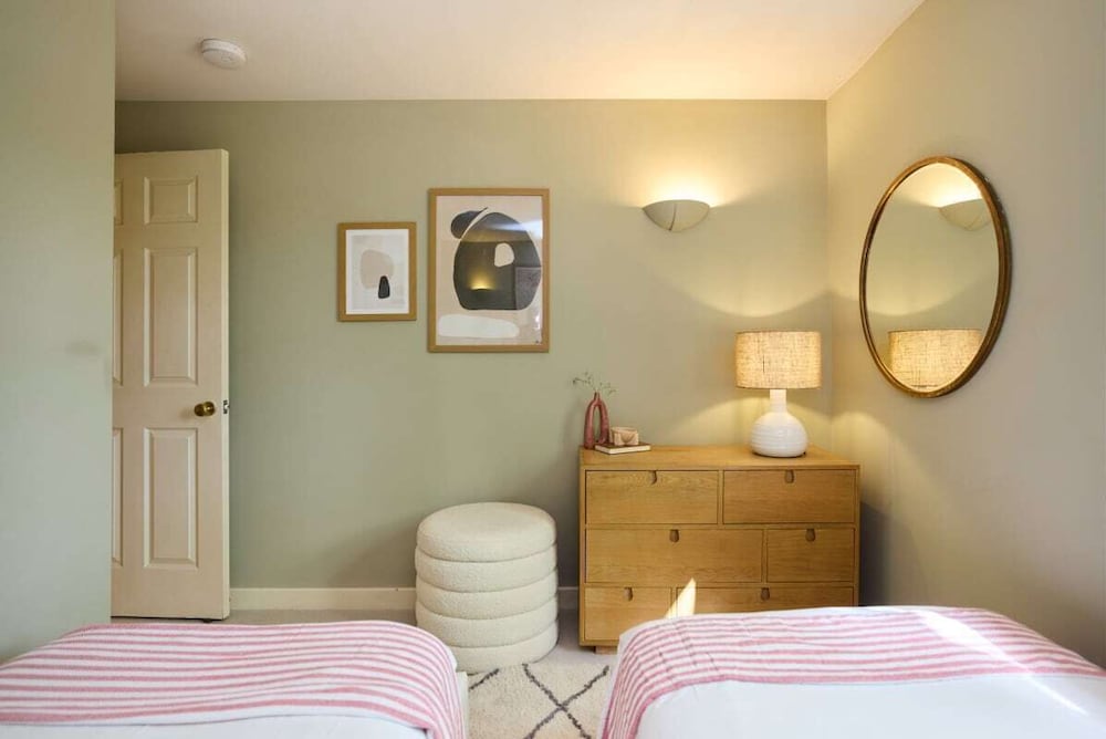 Chiswick Views & Space Elegant 3bdr Duplex With Parking