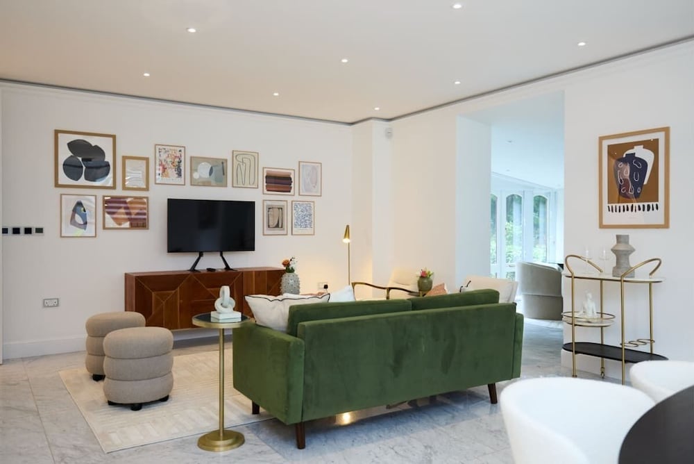 The Primrose Hill Place - Charming 4bdr Flat With Communal Garden