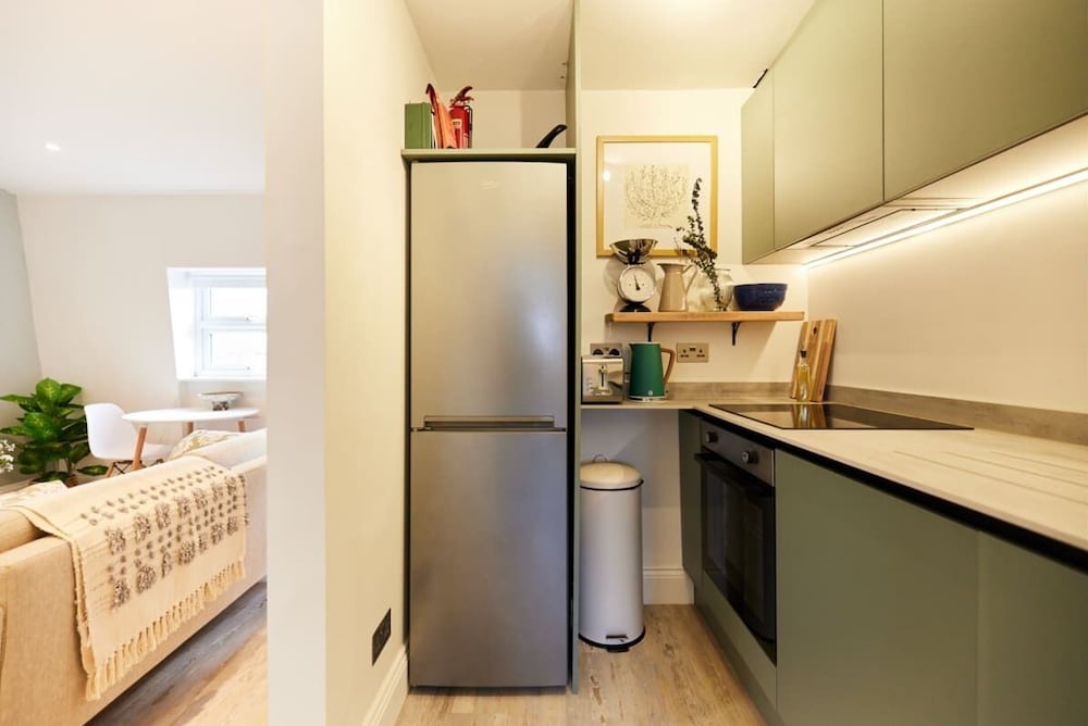 The North Notting Hill Crib - Bright 1bdr Flat photo 5