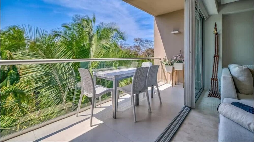 Bolongo: Your Exclusive Oceanfront Escape
