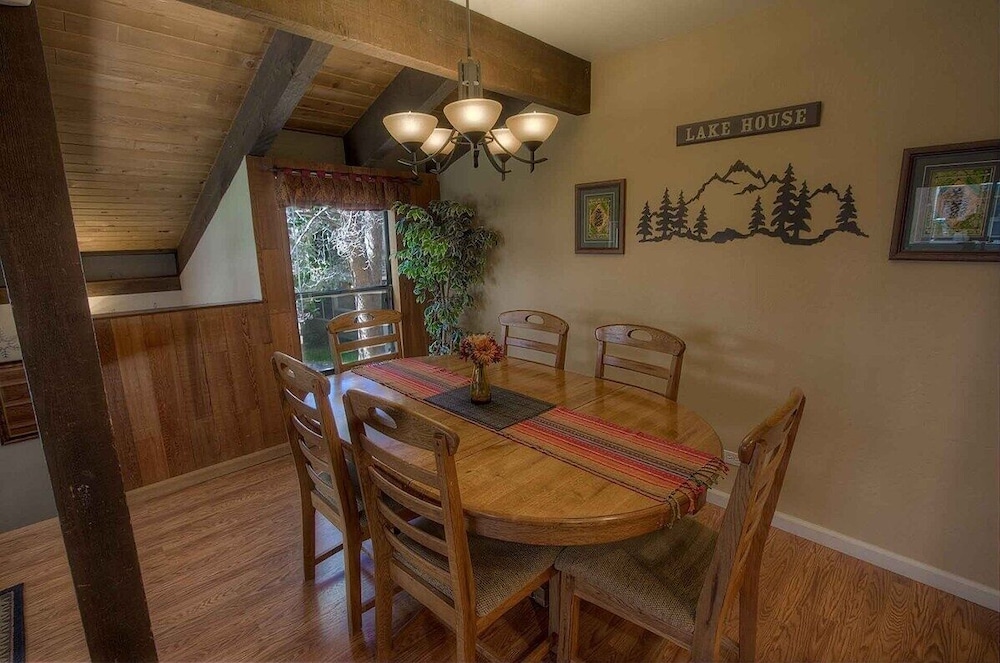 Bear Lake Hideaway 3 Bedroom Condo by RedAwning view 4
