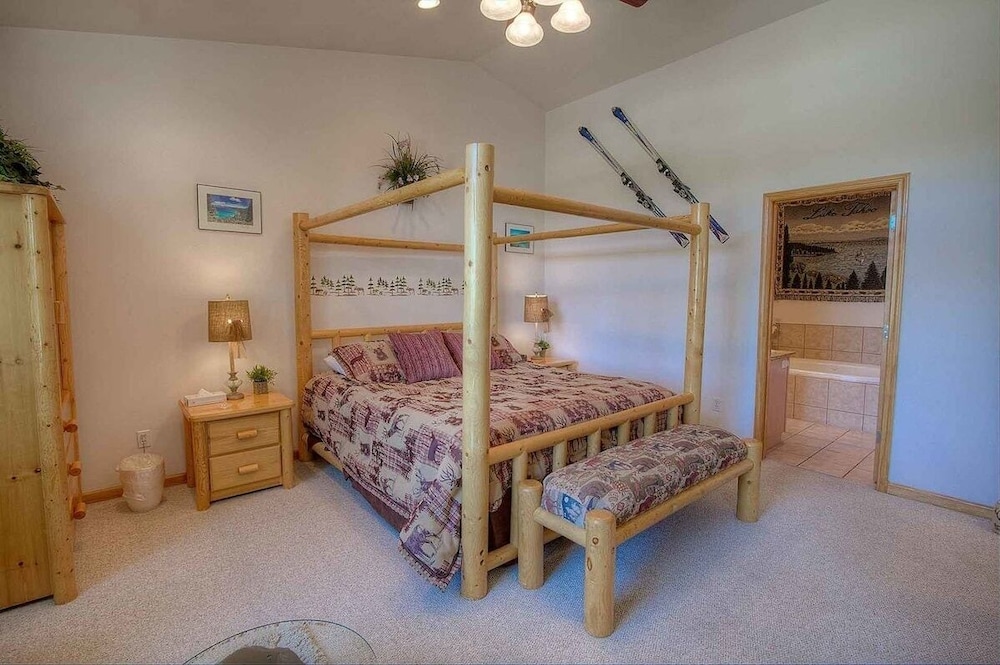 Pine Mountain Paradise 3 Bedroom Home by RedAwning view 2