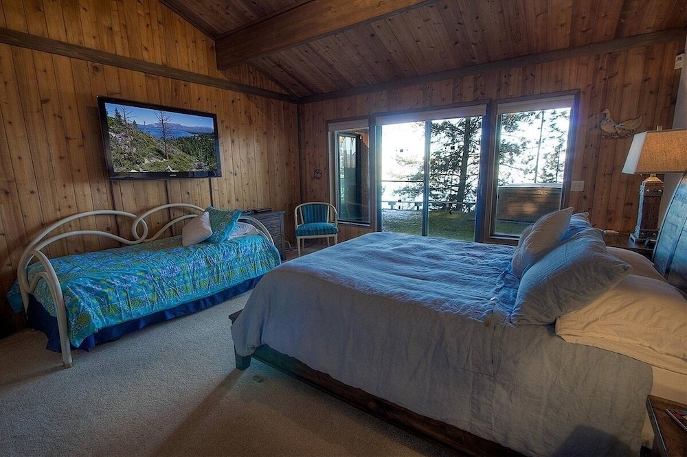 Cyh1281- Tahoe Acres 5 Bedroom Home