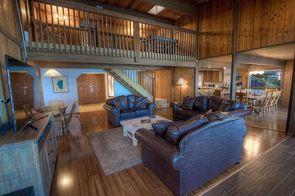 Cyh1281- Tahoe Acres 5 Bedroom Home