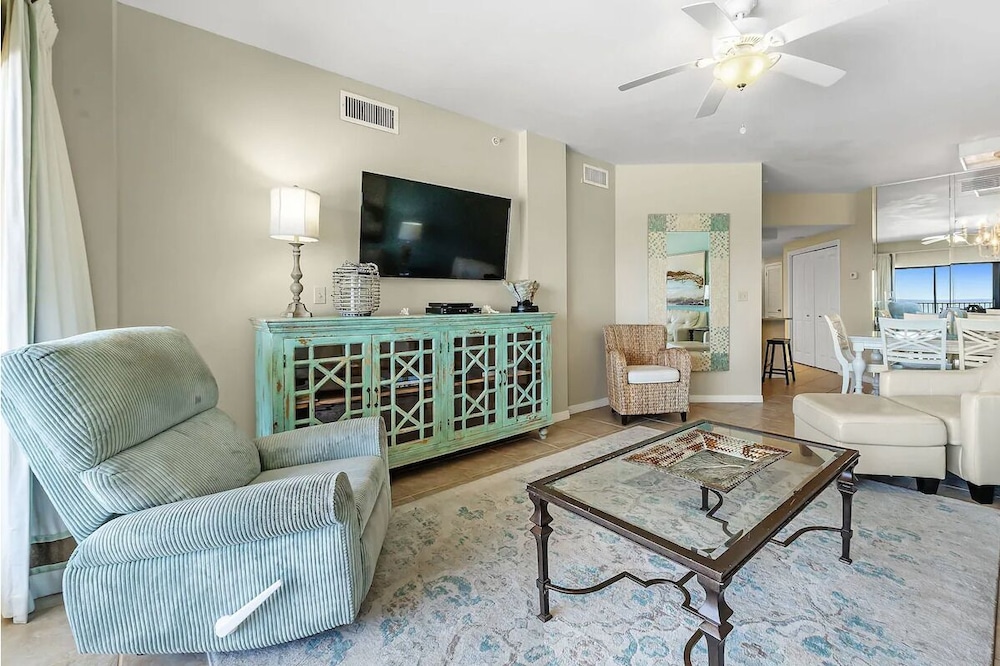 The Palms West 813