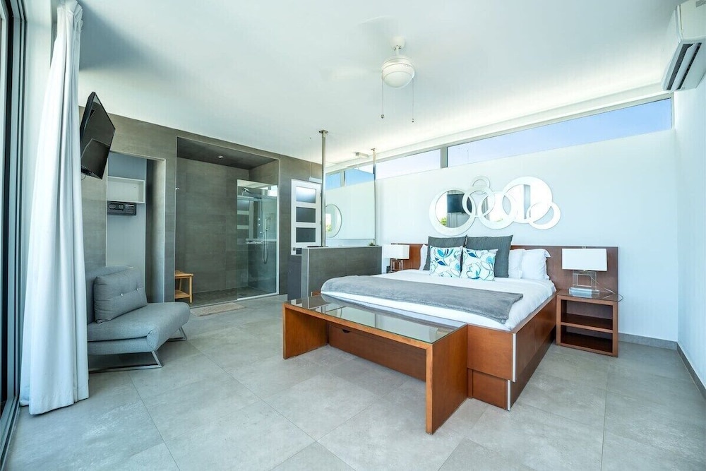 Seaside Family Vacation Villa, Hotel Amenities v2