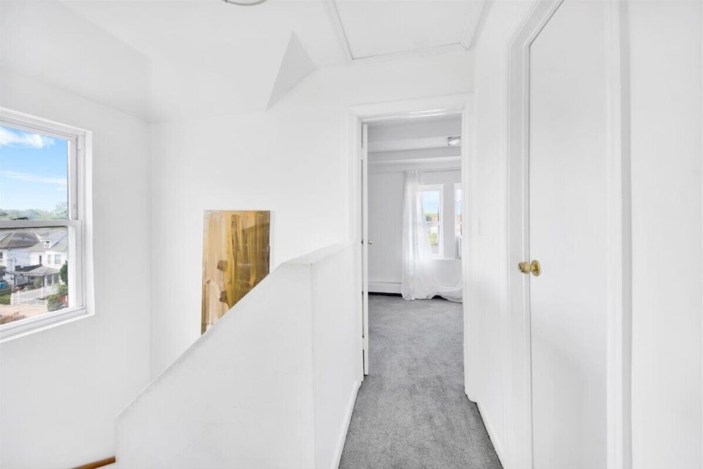 Luxury 5 BR Home Free Parking