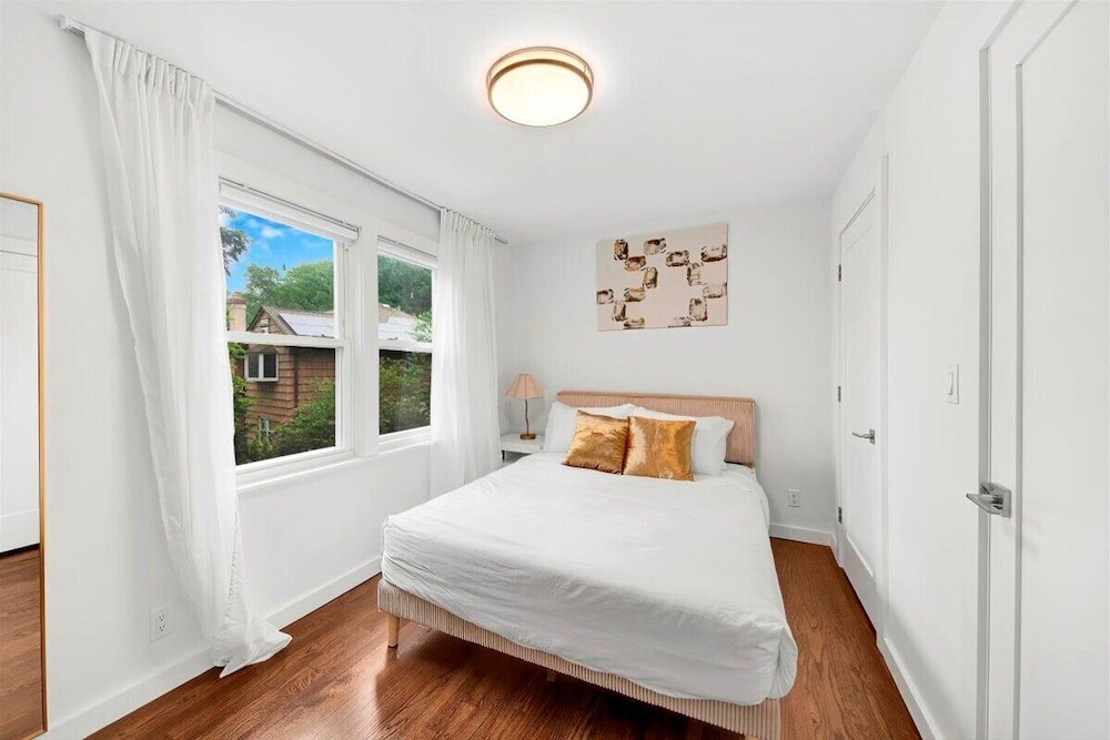 Modern Comfort in the Heart of NYC