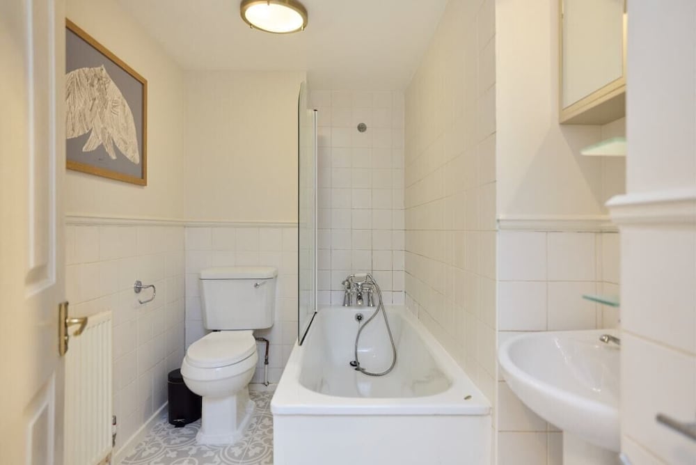 Chiswick Views & Space Elegant 3bdr Duplex With Parking