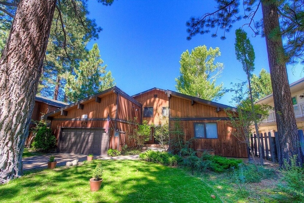 Cyh1281- Tahoe Acres 5 Bedroom Home