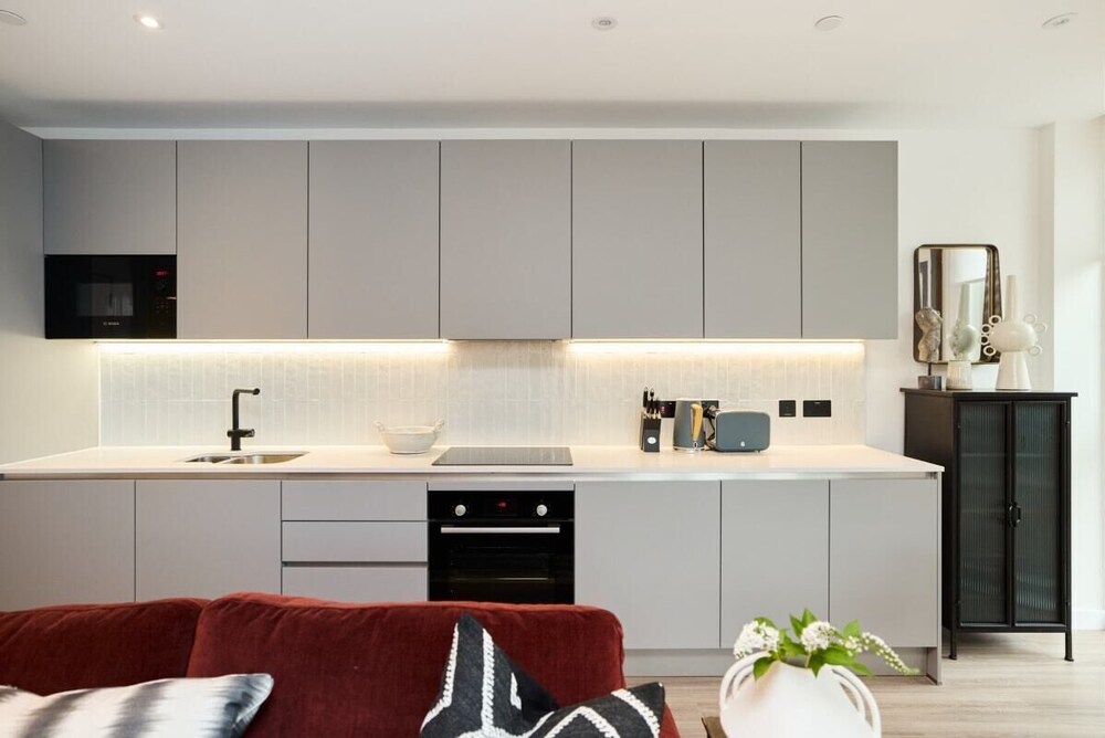 The Tottenham Hale Crib - Trendy 2bdr Flat With Balcony