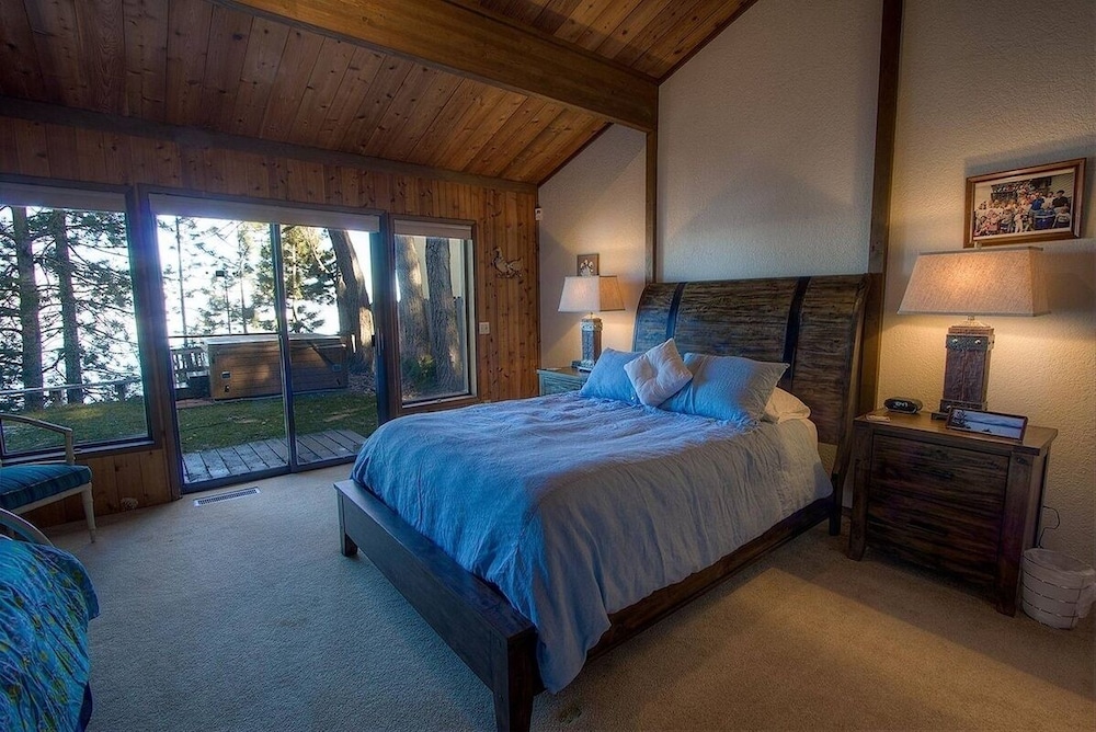 Cyh1281- Tahoe Acres 5 Bedroom Home