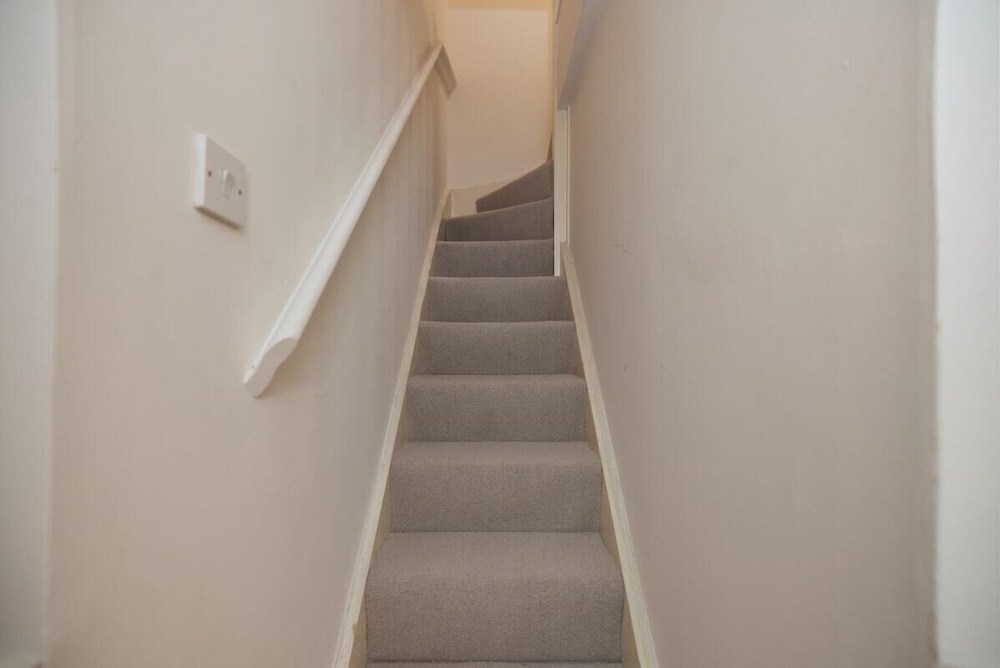 Chiswick Views & Space Elegant 3bdr Duplex With Parking