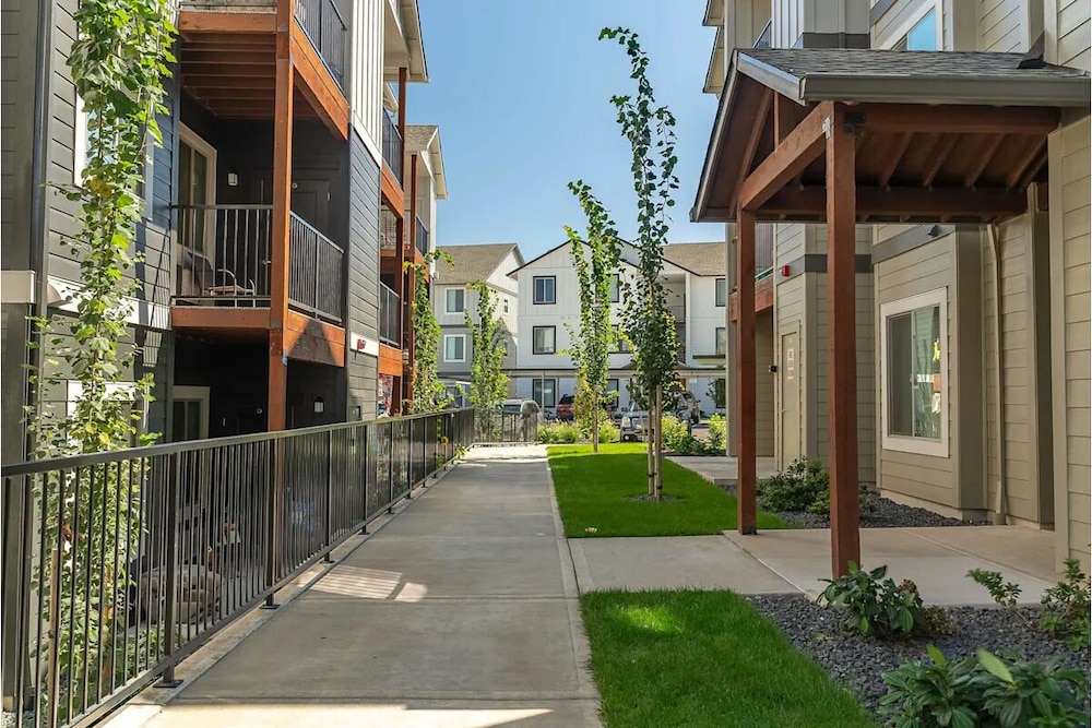 Landing Apartments - Salem