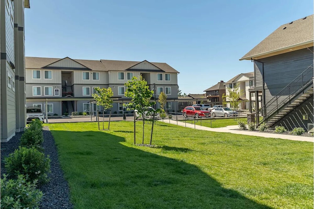 Landing Apartments - Salem