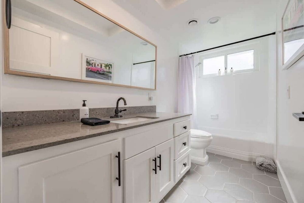 @ Marbella Lane - Cozy Modern Home w/ Relaxing Design & Pool