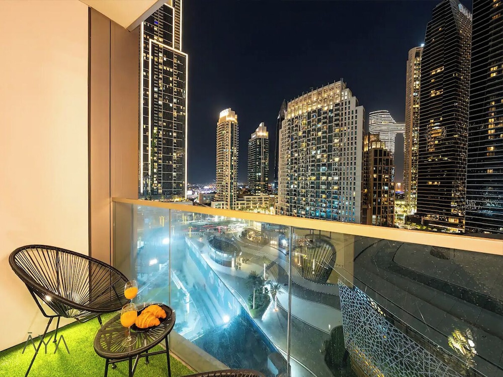 Downtown Luxe 1BR Vibes at Grande