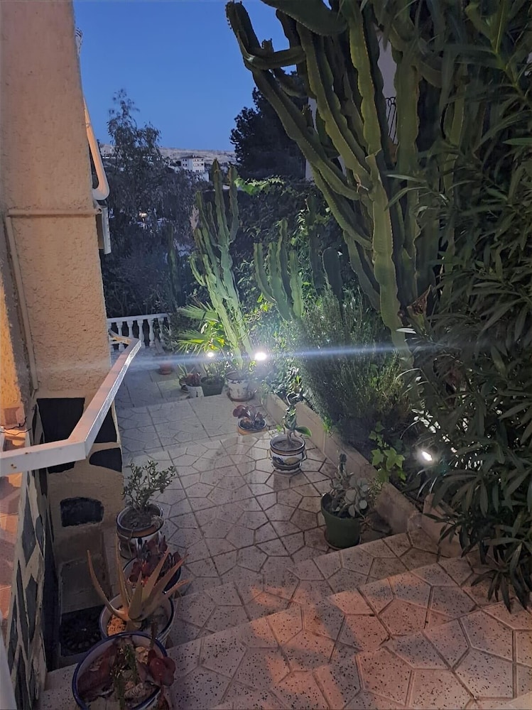 La Marina Oasis, 2-beds, Sleeps 4, 10 min to Beach