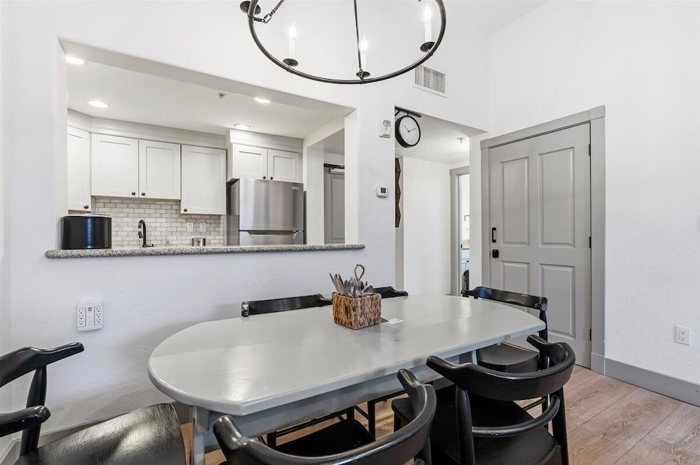 Villa 3014 1 Bed 1 Bath Full Kitchen 1 Bedroom Villa
