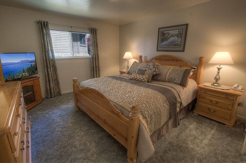 Hch1475 - Heavenly Lake View Retreat 5 Bedroom Home