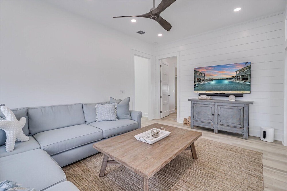 Southern Sandcastle 129 STA