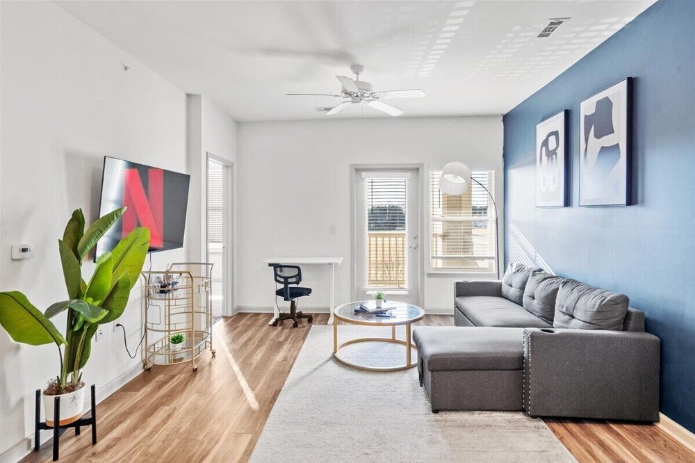 Upscale 2BR Suite Mins Uptown Charlotte