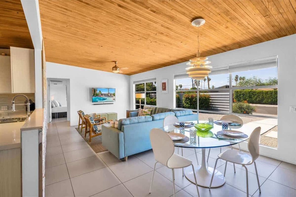 Modern Paradise at Sonora