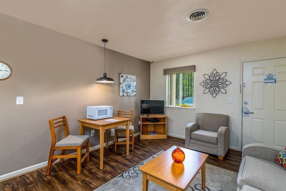 Affordable Corporate Suites of Salem