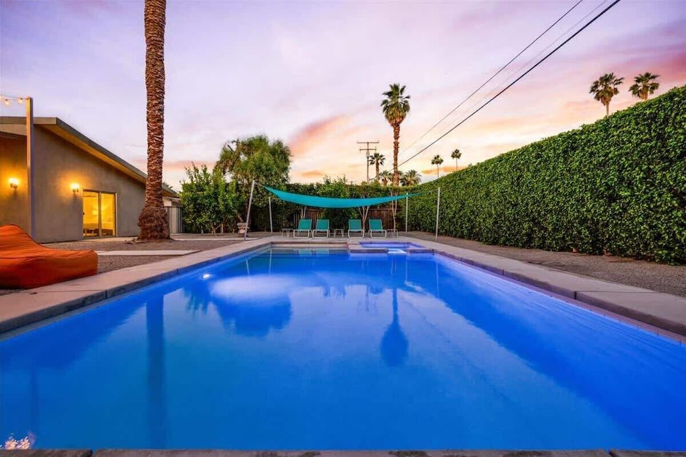 Modern Paradise at Sonora
