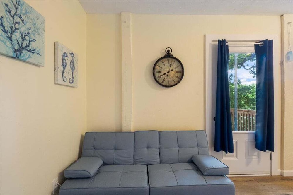 Lakefront Home, Private Dock + Kayaks,arcade Games, Pet Friendly