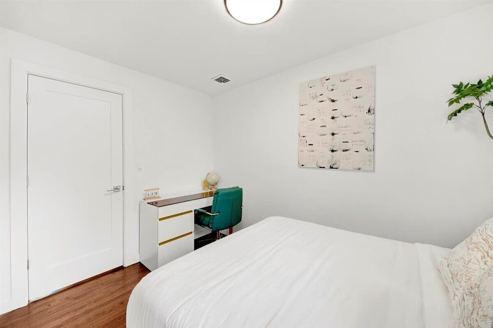 Modern Comfort in the Heart of NYC