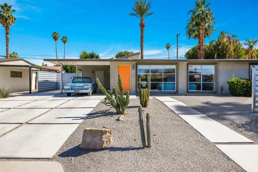 Modern Paradise at Sonora