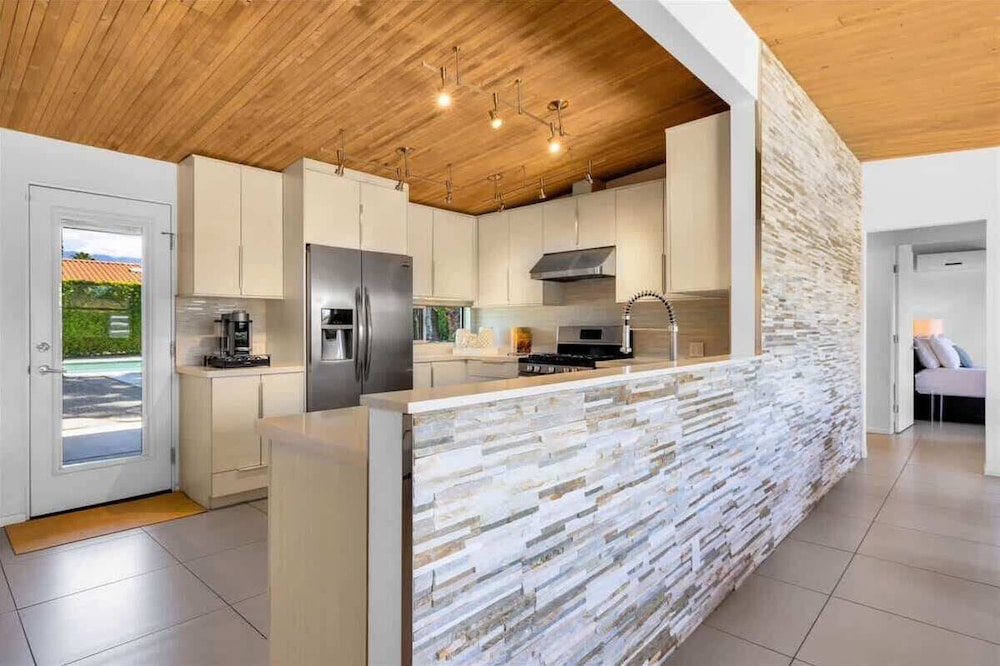 Modern Paradise at Sonora