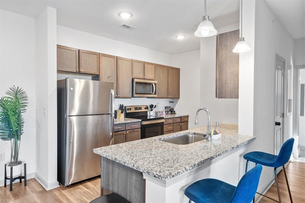 Upscale 2BR Suite Mins Uptown Charlotte