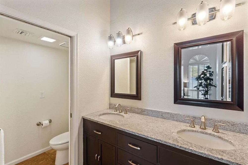 Kierland Charm - Private Yard w/ Pool, Golf & More