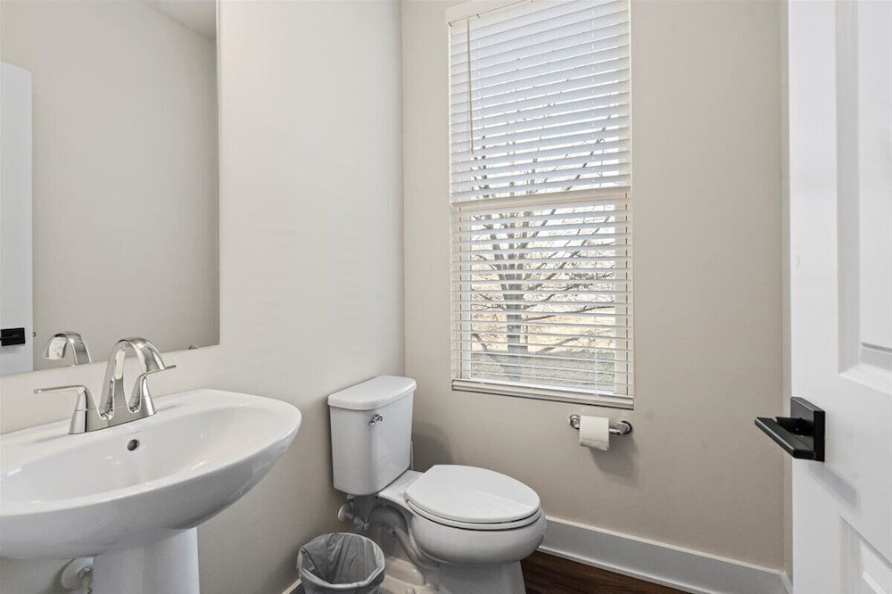 3BR King Townhouse Rooftop in Uptown CLT