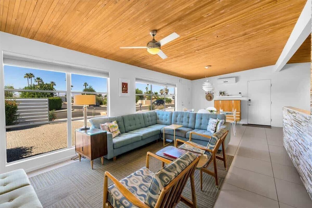 Modern Paradise at Sonora
