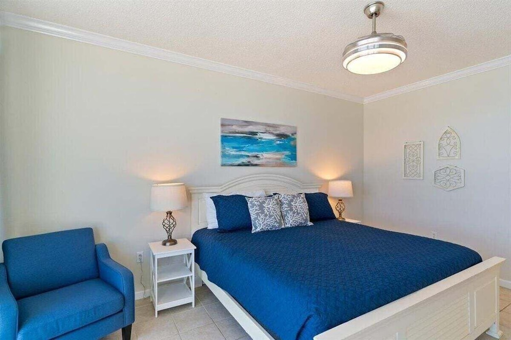 Sea Glass 2 Bedroom Condo