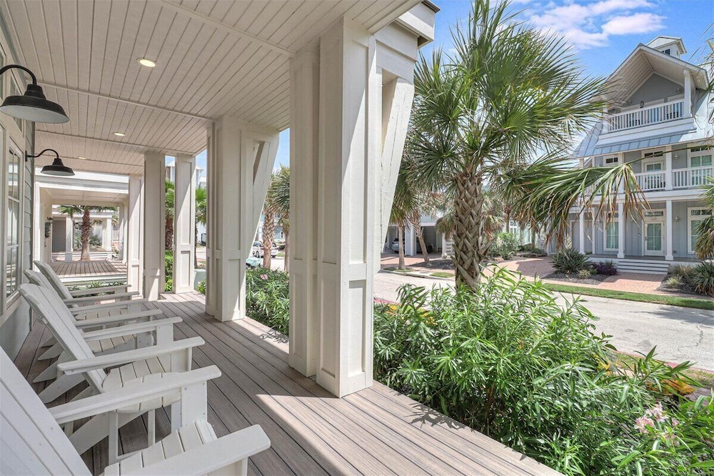 The Pool House 315 HI