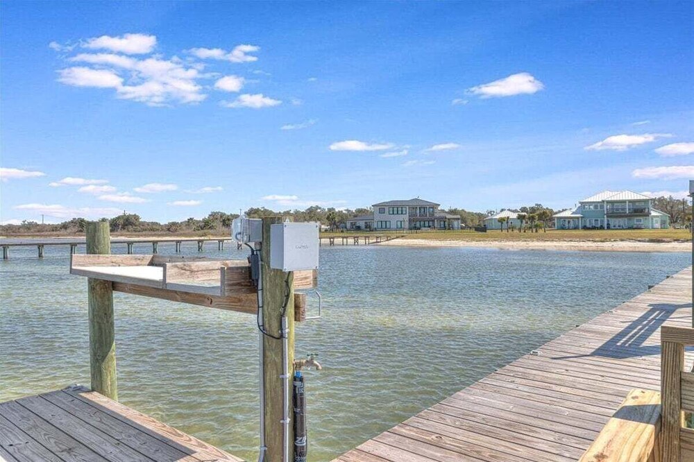 Tranquil Waters 8 Bedroom Home