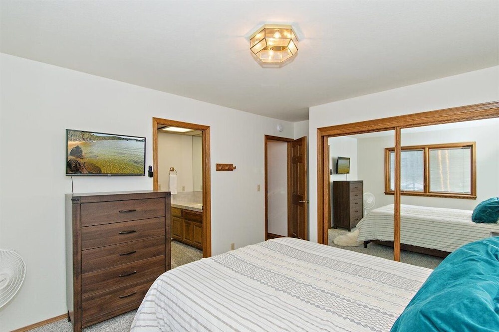 Summit Lodge 2