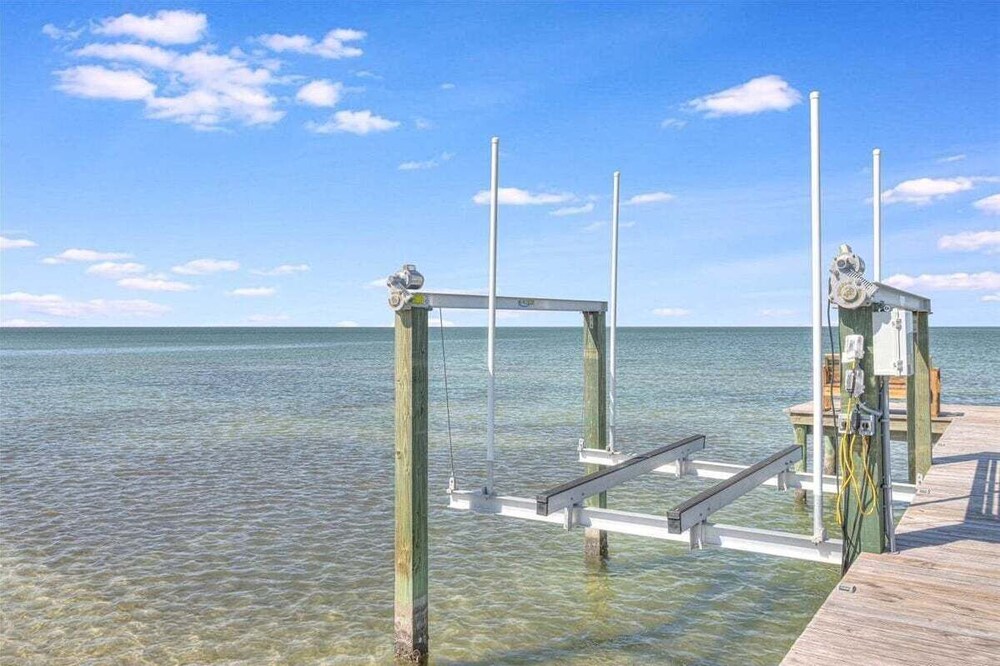 Tranquil Waters 8 Bedroom Home