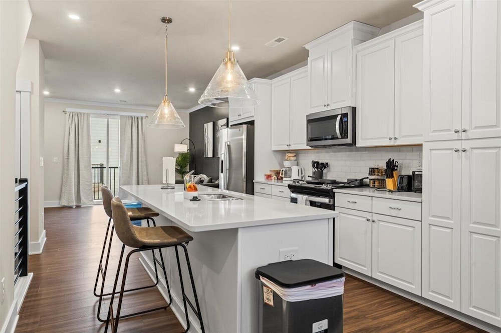 3BR King Townhouse Rooftop in Uptown CLT