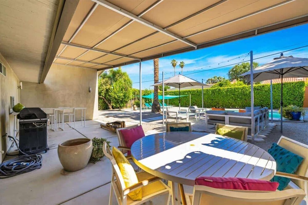 Modern Paradise at Sonora