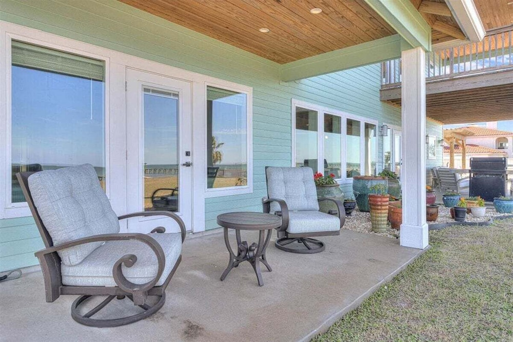 Tranquil Waters 8 Bedroom Home