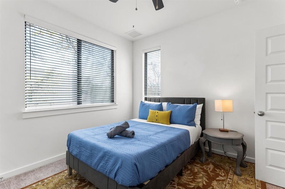 Stunning 3BR Desirable Austin Location