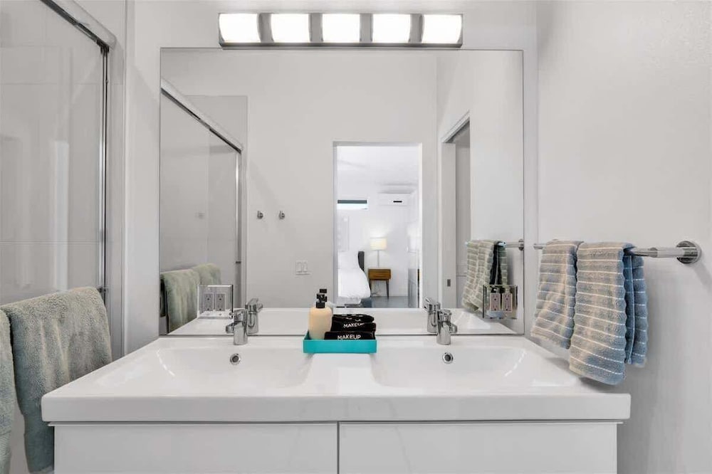 Modern Paradise at Sonora