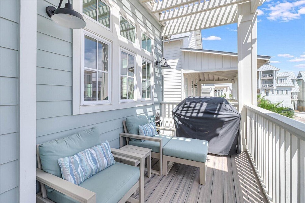 The Pool House 315 HI