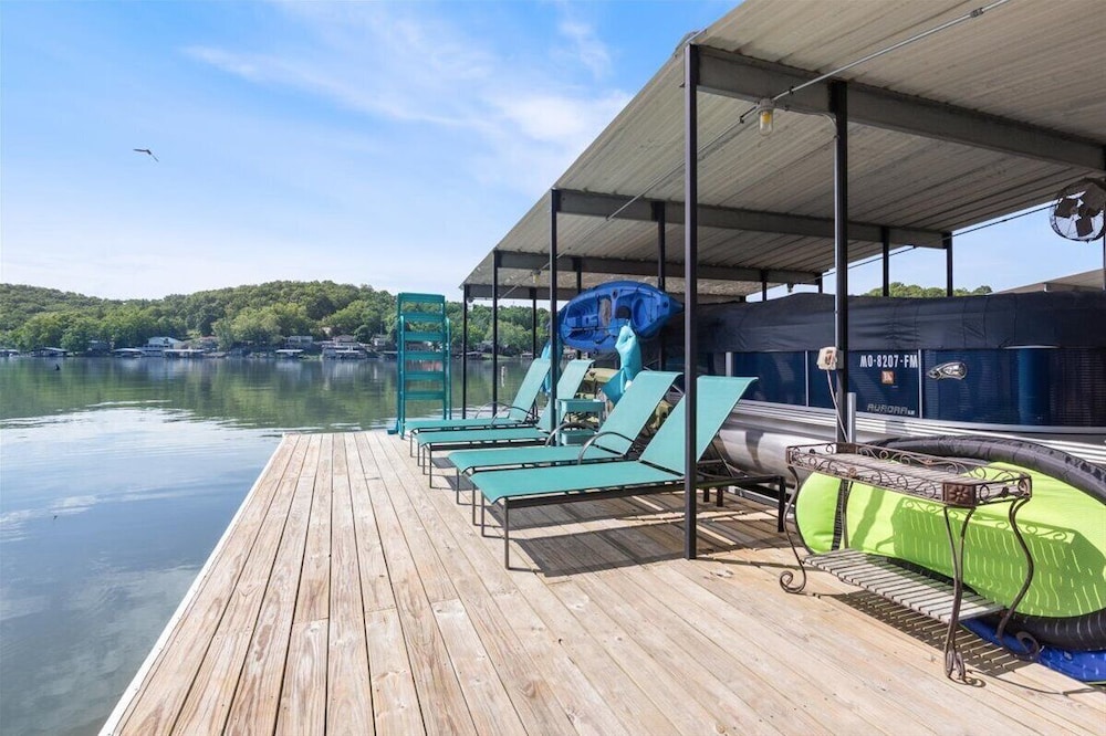 Private Dock, Bunkhouse, Firepit & Kayaks at Mm45
